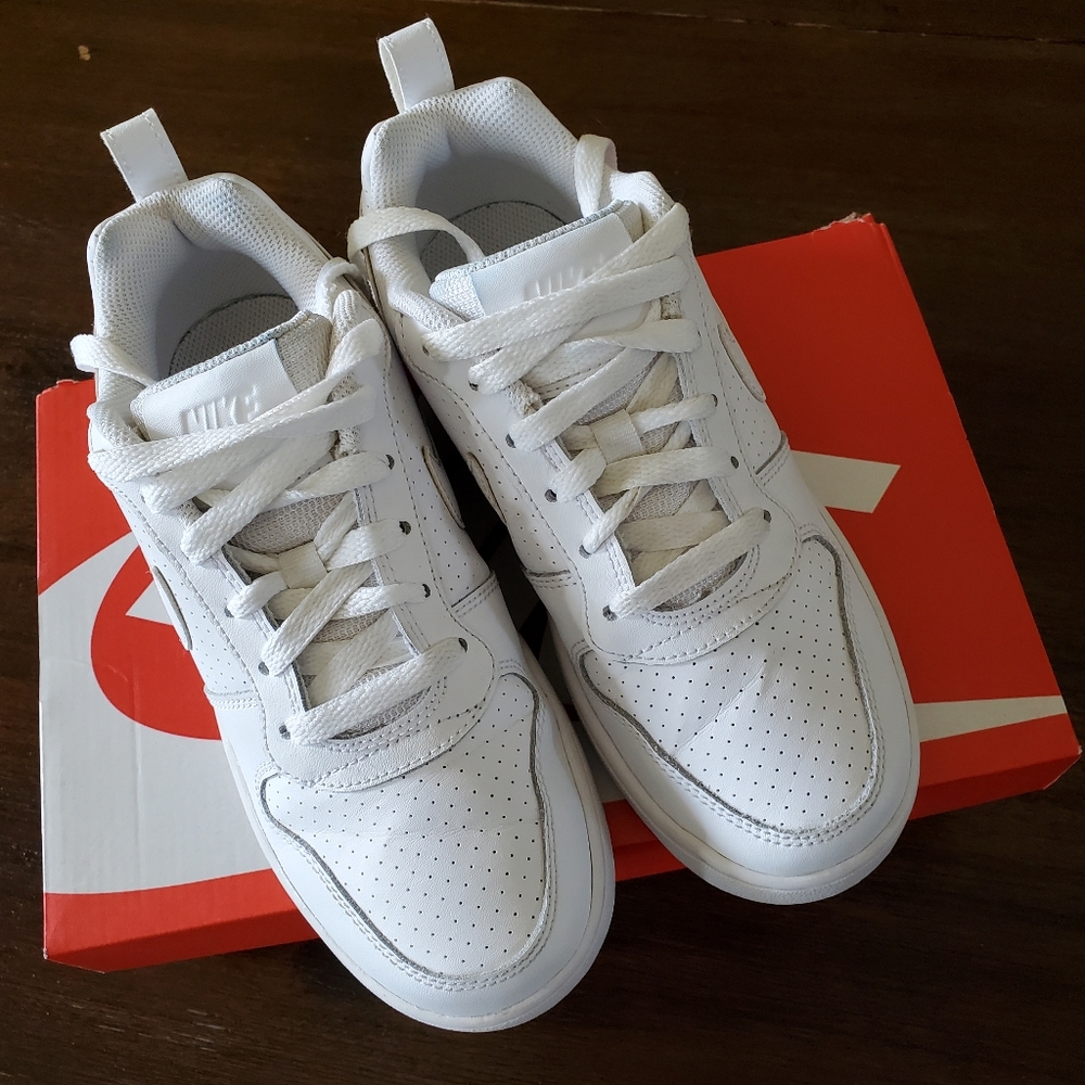 Womens Nike court borough low shoes